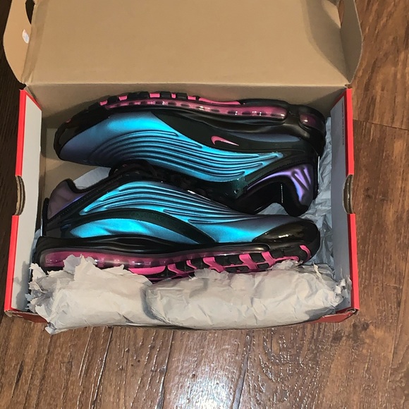 air max deluxe throwback future